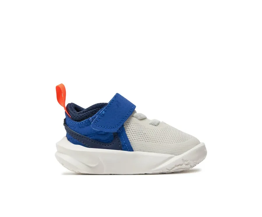 obrazek 1 Nike Sneakersy Team Hustle D 10 CW6737 103 Biały