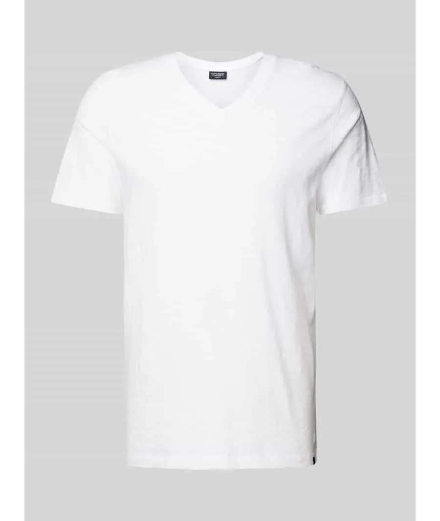 obrazek 1 T-shirt z dekoltem w serek