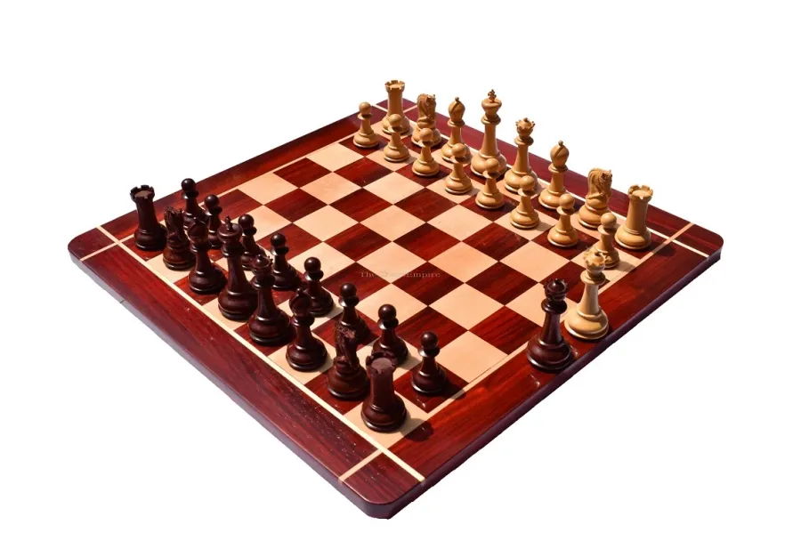 obrazek 1 Stylowy zestaw szachowy ukazujący drobiazgowe detale wykonania ręcznego - The Chess Empire