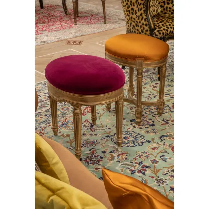 Zdjęcie Luksusowy włoski stołek