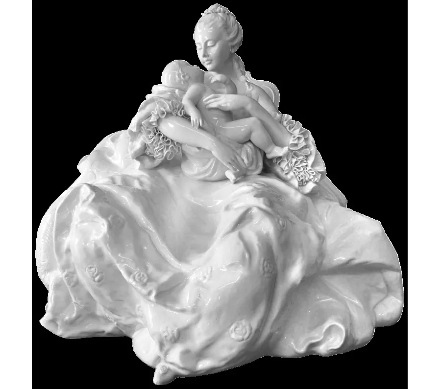 obrazek 1 Kobieta z niemowlęciem na ręku - porcelanowa figurka prosto z Italii