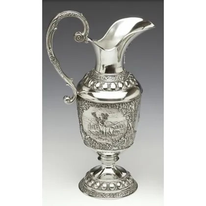 Zdjęcie Niepowtarzalna karafka do wina zdobiona motywem irlandzkich lasów