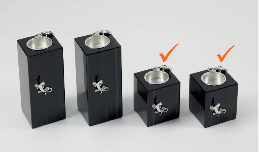 obrazek 1 Dekoracyjne małe świeczniki na podgrzewacze z niklowanymi ozdobami