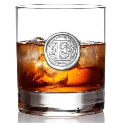 Zdjęcie Zdobiona szklanka do whisky - idealny prezent dla drugiej osoby