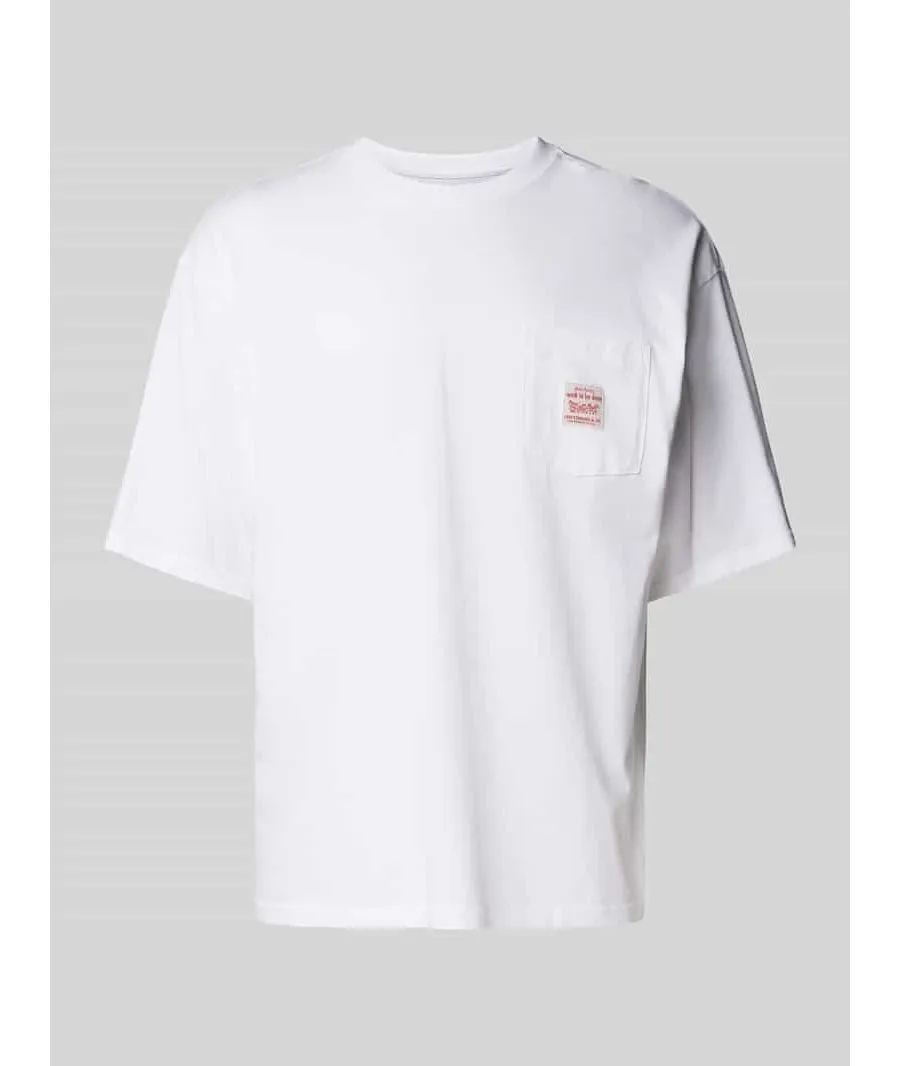 obrazek 1 T-shirt z kieszenią na piersi