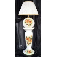 Picture Exclusive column with a lamp