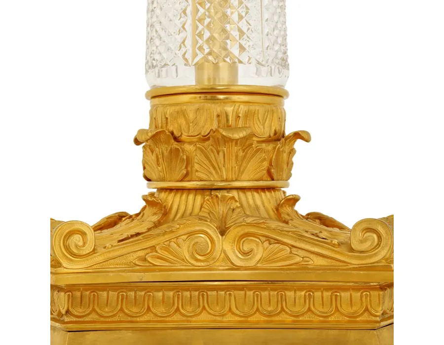 obrazek 5 Piękna lampa w kształcie świecznika z rzeźbionego mosiądzu i kryształu z 13-stoma ramionami