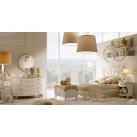 Zdjęcie Słodka dziewczęca sypialnia w odcieniach bieli i orzecha laskowego - Ferretti e Ferretti