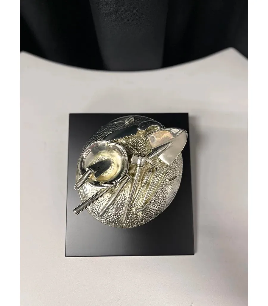 obrazek 5 Figurka z tradycyjnymi narzędziami budowlanymi