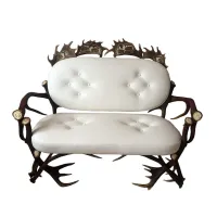 Zdjęcie Oryginalny mebel dla miłośników polowań - kanapa z poroża jelenia