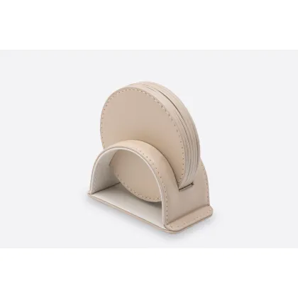 Zdjęcie Elitarny zestaw sześciu skórzanych podkładek w kolorze beżowo-białym - do jadalni