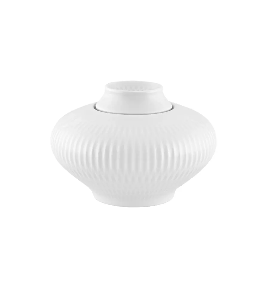 obrazek 1 Biała porcelanowa cukiernica Utopia ze złożonym podłużnym zdobieniem - Vista Alegre