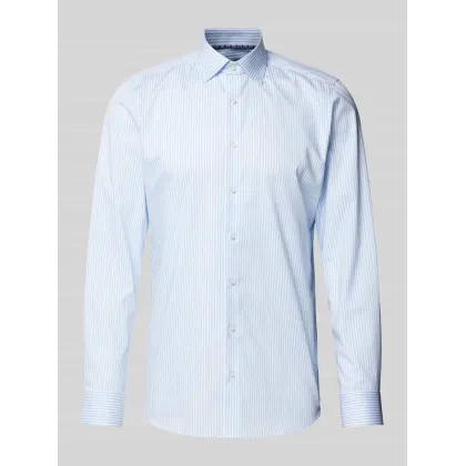 Zdjęcie Koszula biznesowa o kroju slim fit z kołnierzykiem typu kent