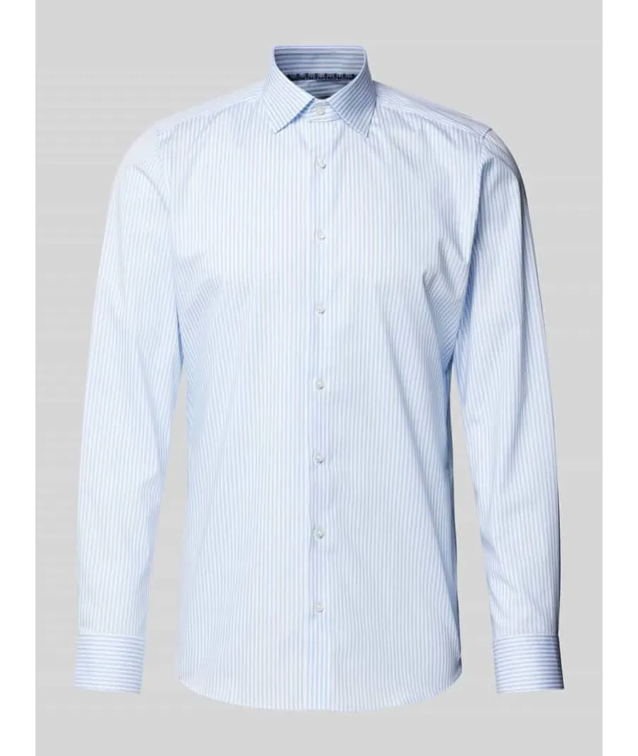 obrazek 1 Koszula biznesowa o kroju slim fit z kołnierzykiem typu kent