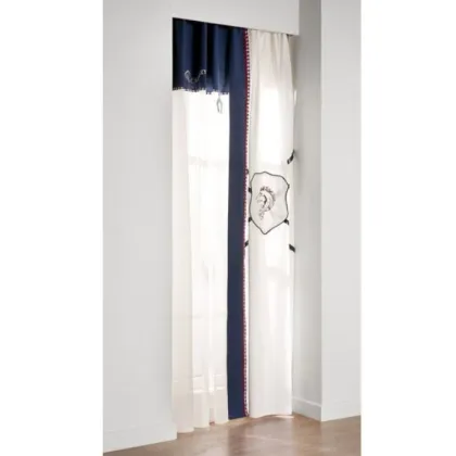 Zdjęcie Niebiesko-biała zasłona do eleganckiego pokoju dziecka - Cilek