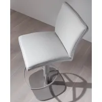 Zdjęcie Skórzane, obrotowe, minimalistyczne krzesło barowe
