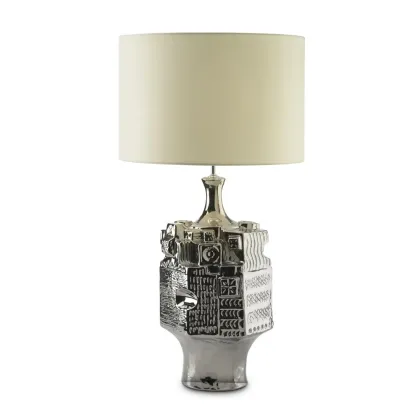 Zdjęcie Lampa nawiązująca do typowych form rzeźb H.50xL.27xP.27 cm