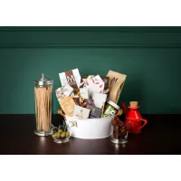 Zdjęcie Kosz prezentowy ze słodyczami