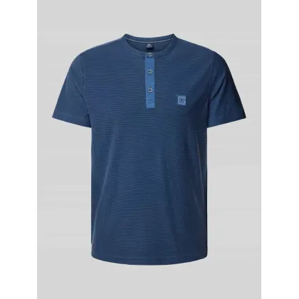 Zdjęcie T-shirt z dekoltem serafino