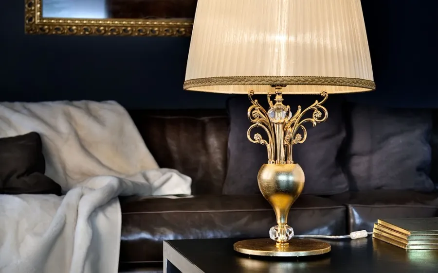 obrazek 1 Ekskluzywna lampka na komodę do salonu - Luxury Products