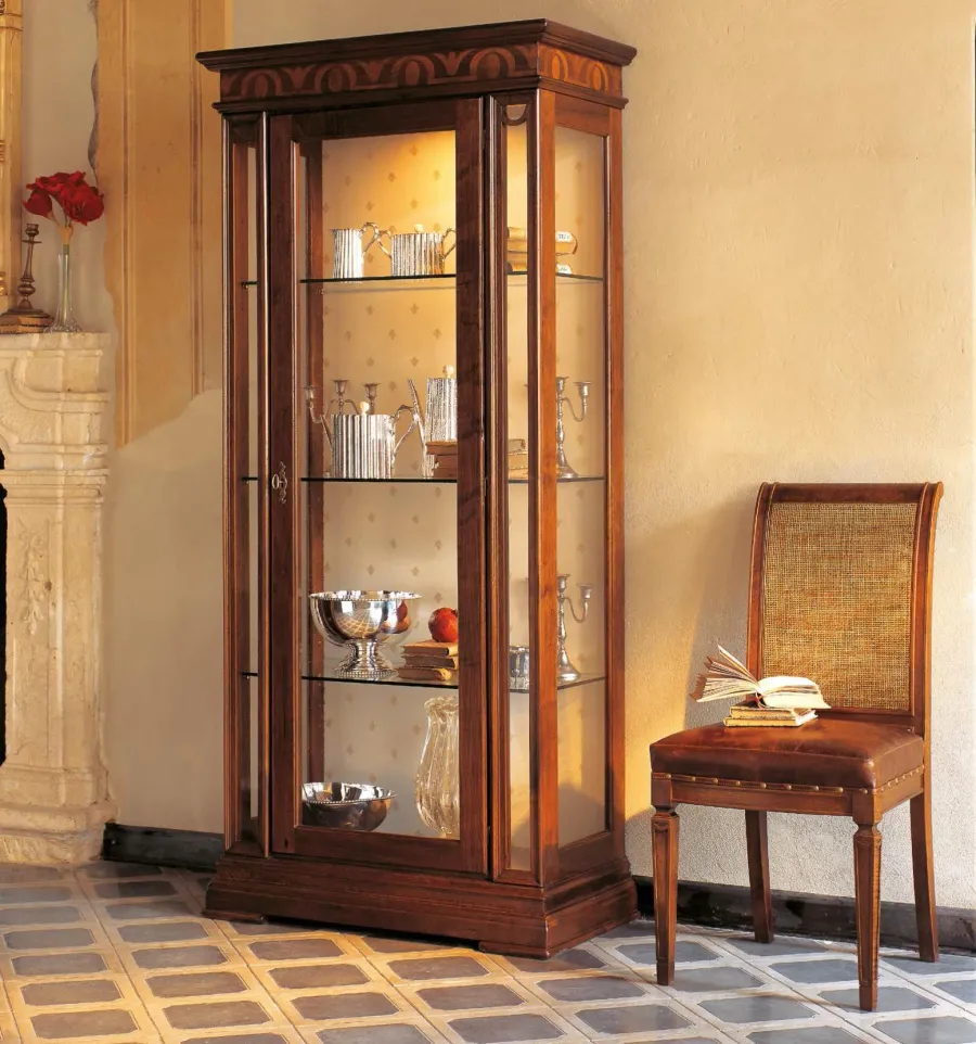picture 1 Italian classic chair with a leather seat for unique interiors - Cantiero