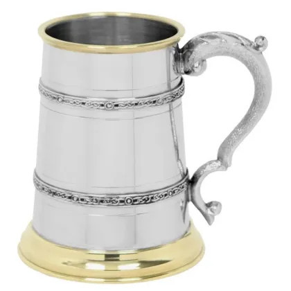 Zdjęcie Oryginalny upominek w postaci kufla do piwa z motywem celtyckim