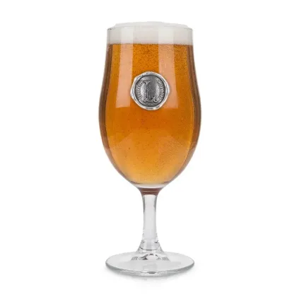 Zdjęcie Niepowtarzalny prezent – wyjątkowa szklanka do piwa z cynowym kartuszem z inicjałem – literą „L”