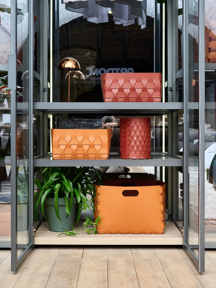 picture 2 Black Dubai basket 35x35xH20 cm with woven leather elements