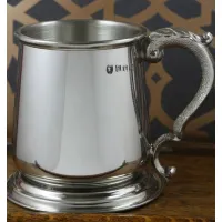 Picture An engraved gift for beer lovers