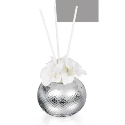 Picture Exclusive silver air freshener in the shape of a ball with wild roses