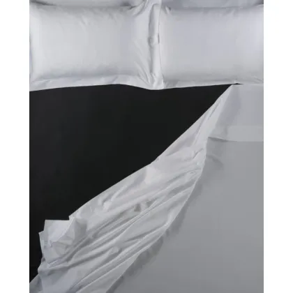 Zdjęcie Czarne prześcieradło z satyny bawełnianej do sypialni