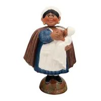 Zdjęcie Stylowa statuetka ceramiczna przedstawiająca opiekunkę z dzieckiem - Bordallo Pinheiro