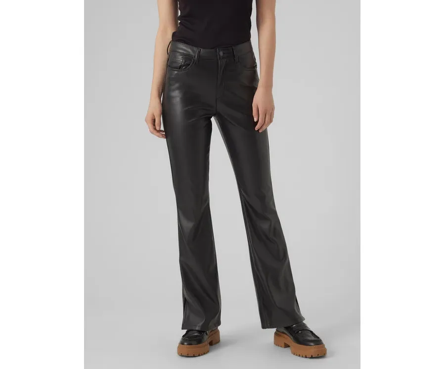 obrazek 1 Vero Moda Spodnie z imitacji skóry Selma 10300195 Czarny Flared Fit