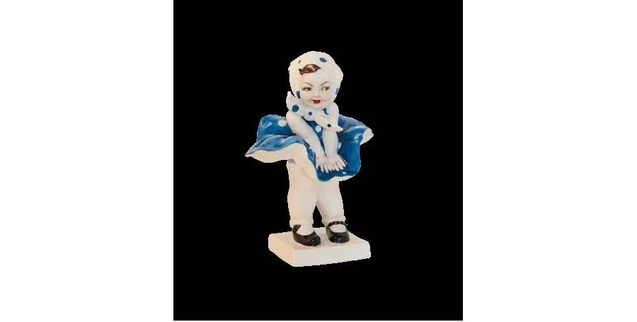 obrazek 1 Porcelanowa figurka dziewczynki w podmuchach wiatru
