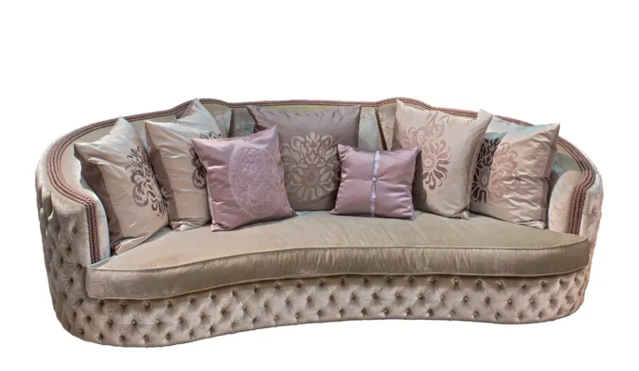 obrazek 1 Wyjątkowa 3-osobowa sofa z siedmioma poduszkami w komplecie