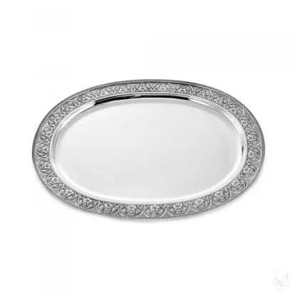 Picture Stylish oval silver tray with beautiful decoration - Zaramella Argenti