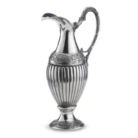 Zdjęcie Ekskluzywna karafka w stylu klasycznym do jadalni