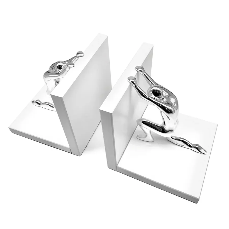 picture 1 Luxurious finish for a bookshelf