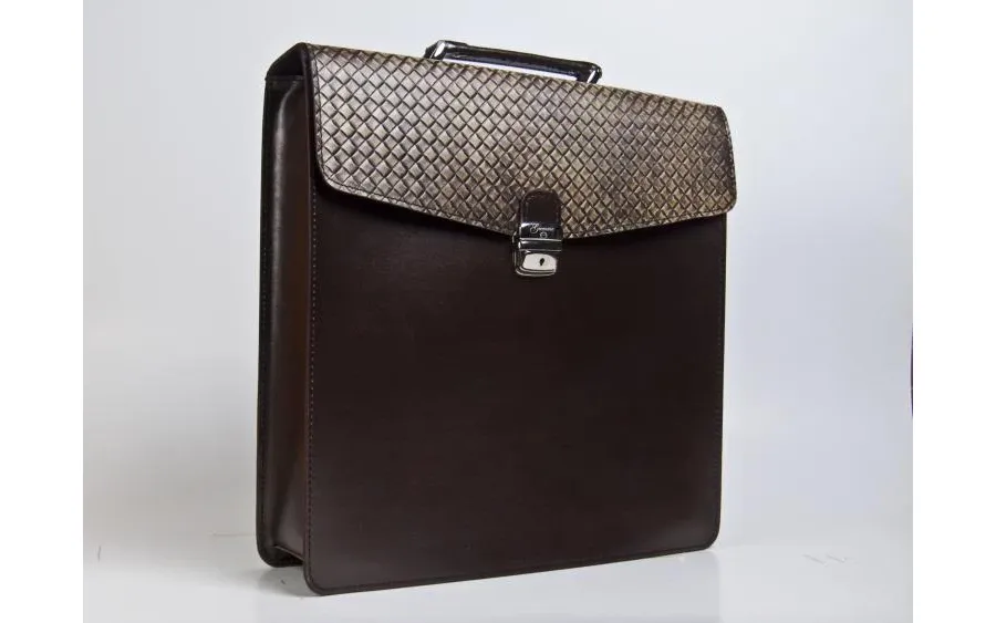 picture 1 Exclusive Italian bag Petrarca