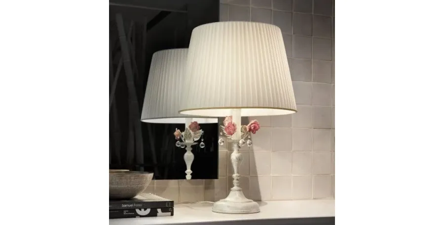 obrazek 1 Ekskluzywna lampka nocna z motywem kwiatowym