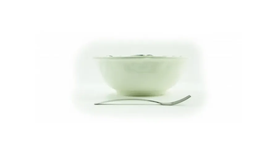 obrazek 3 Średnia okrągła miska sałatkowa zdobiona motywem oliwek w stylu wiejskim - Le Ceramiche