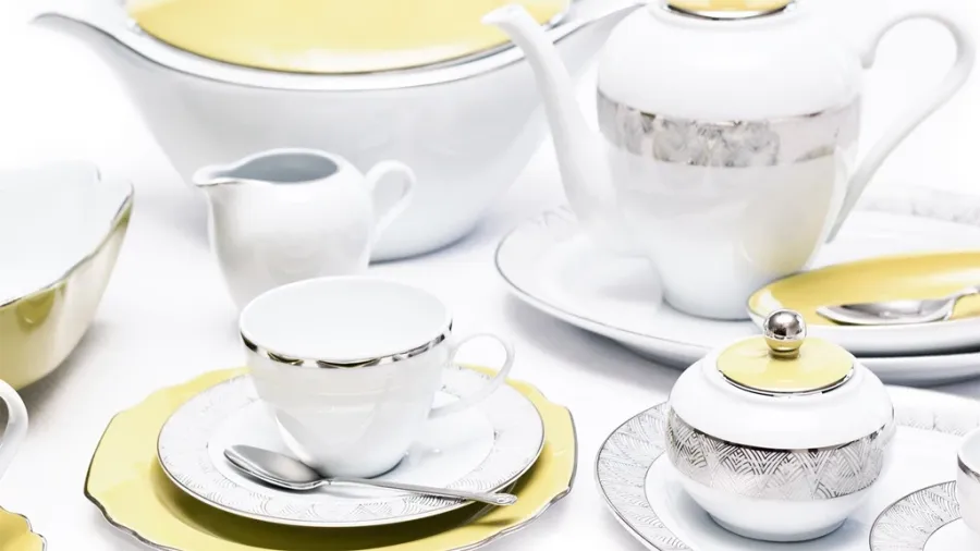 obrazek 2 Bardzo ekskluzywna porcelana stołowa dla 12 osób - Porcel