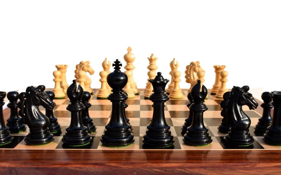 obrazek 1 Wyjątkowy zestaw Svadilfari Stallion idealny na prezent - The Chess Empire