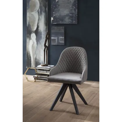 Zdjęcie Elegancki włoski fotel pasuje do różnego stylu, do jadalni i salonu