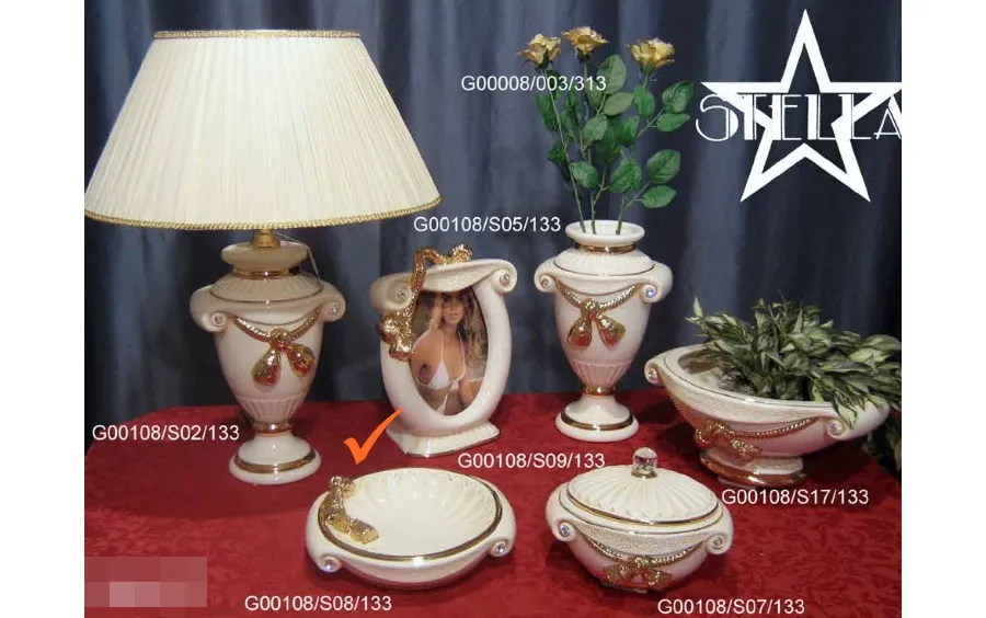 obrazek 1 Elegancka ceramiczna popielniczka z kryształkami