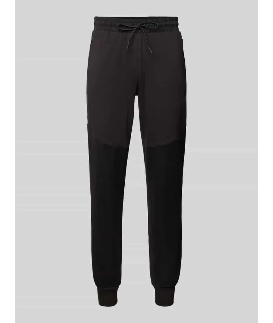 obrazek 1 Spodnie dresowe o kroju regular fit z detalem z logo