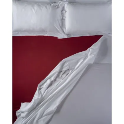 Zdjęcie Bordowe prześcieradło z satyny bawełnianej