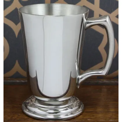 Zdjęcie Nowoczesny kufel do piwa z grawerem