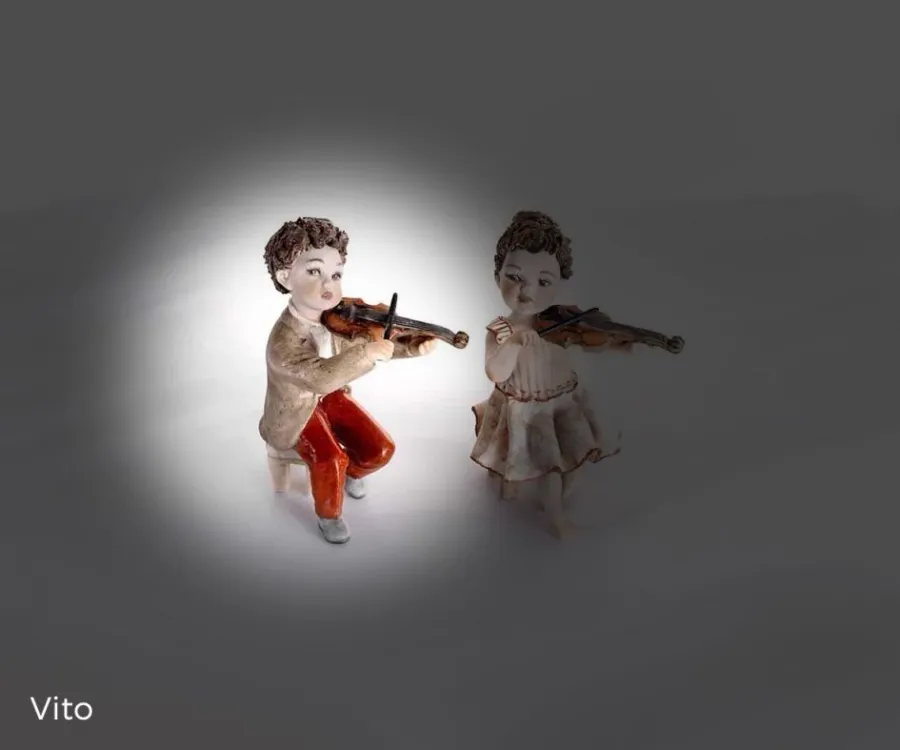 obrazek 1 Porcelanowa figurka małego skrzypka - Sibania