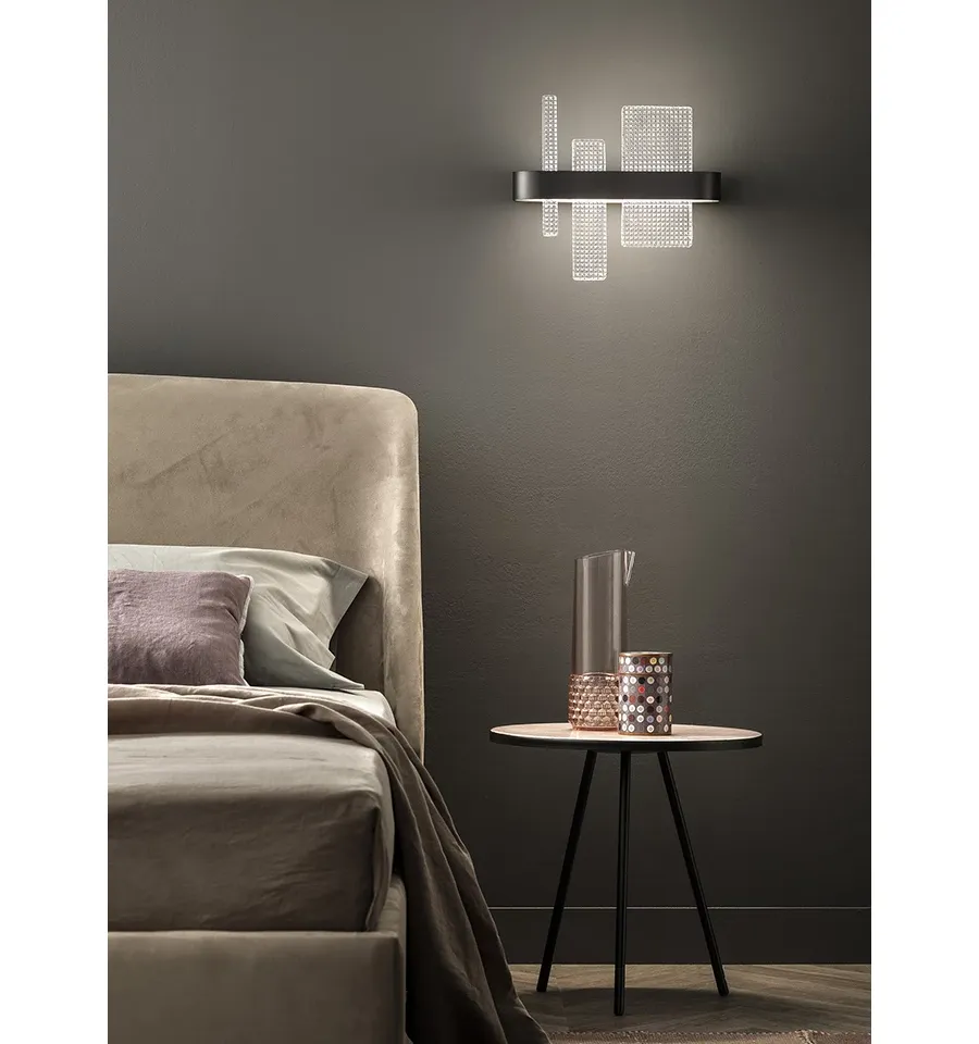 obrazek 1 Wyjątkowa włoska lampa ścienna w stylu nowoczesnym